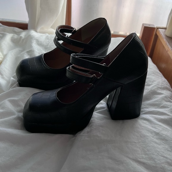 COPY - Chunky NWT black high heeled Mary Jane shoes - Picture 3 of 3